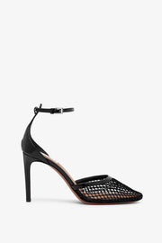 Black mesh pumps