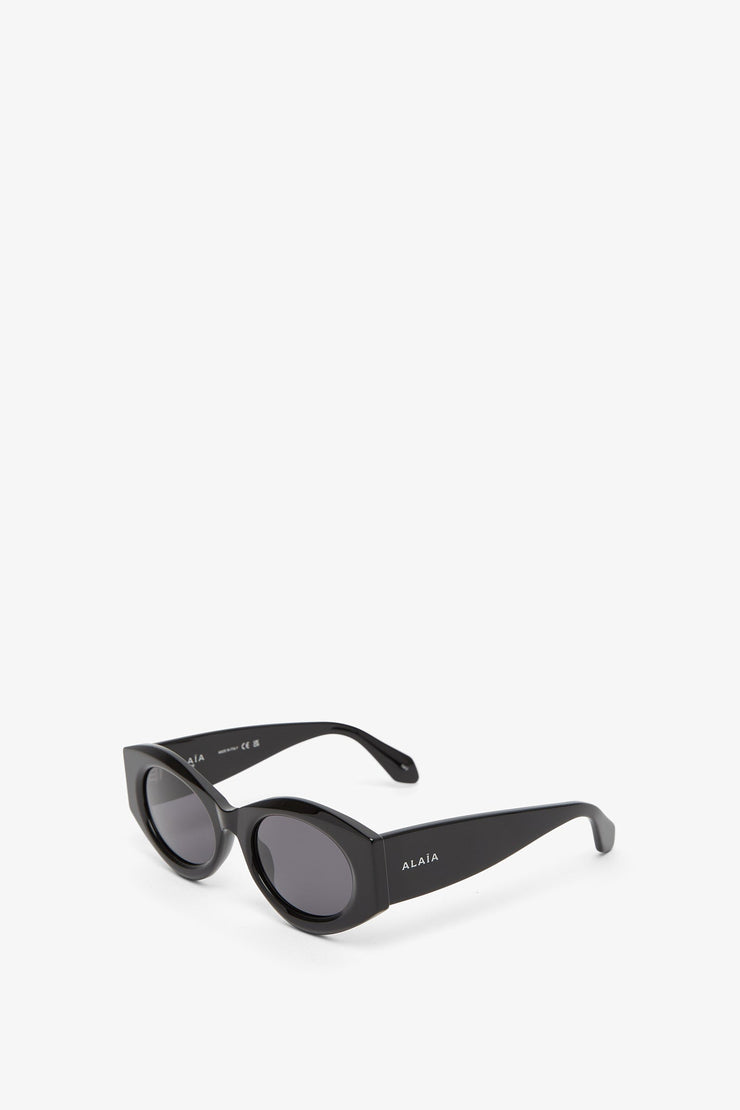 Oval 82 black sunglasses