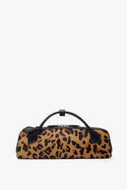 Le Teckel leopard brown clutch