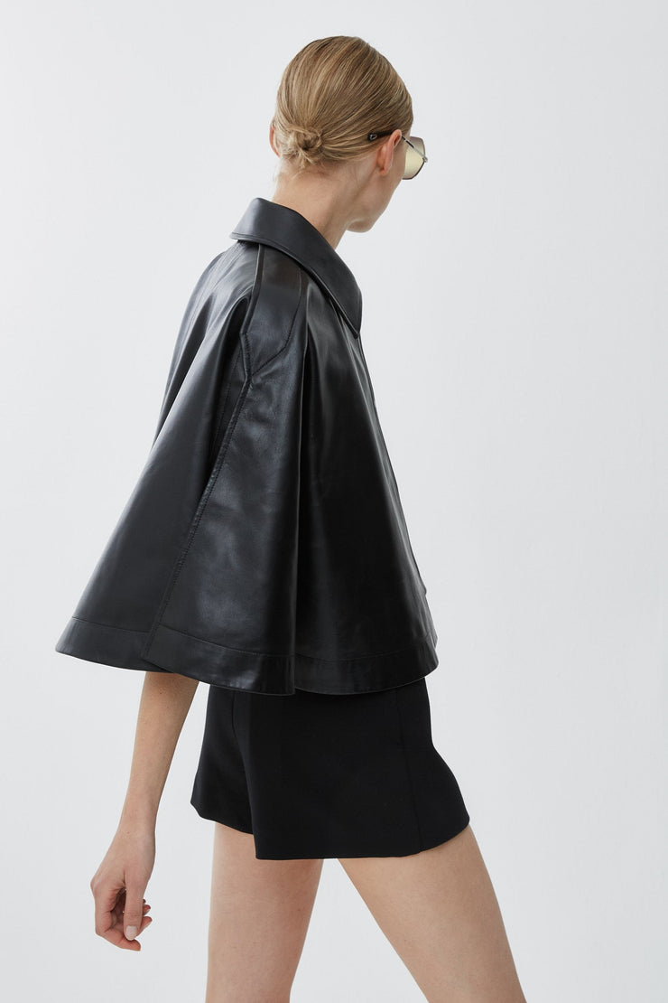 Short cape in soft nappa leather