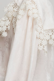 Maxi-collar white blouse