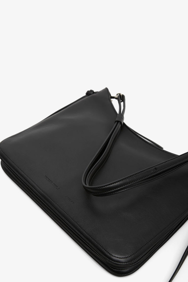 Gig medium black shoulder bag