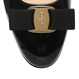 Vara bow patent black pumps