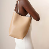 Medium N/S Park light beige tote bag