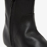 Awar 25 black ankle boots