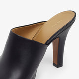 Signum black leather mules