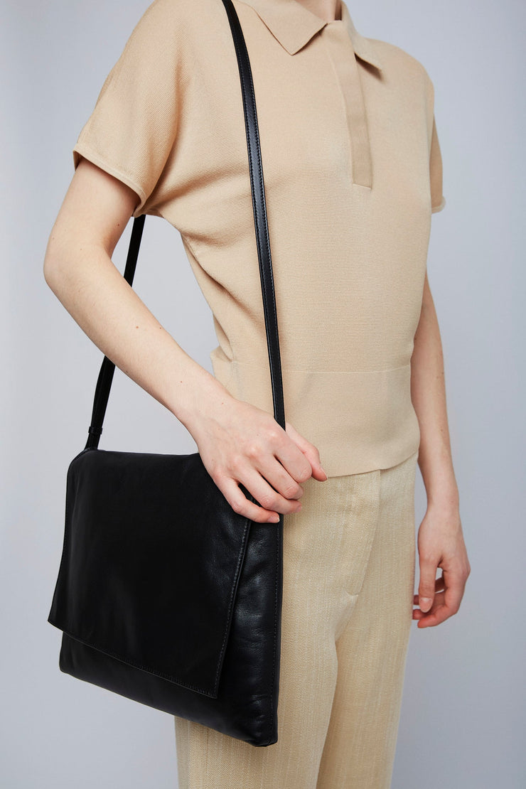Nan black leather messenger bag