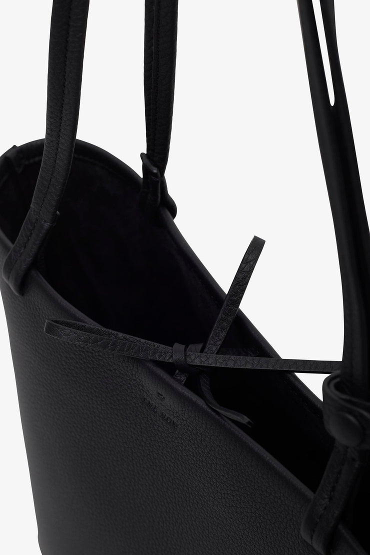 Medium Park Tote black bag