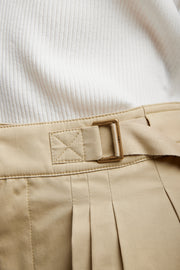 Smoky beige short