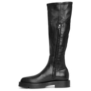 Squared stretch leather boots