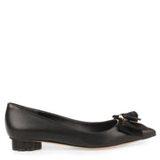 Talla 20 black leather flats